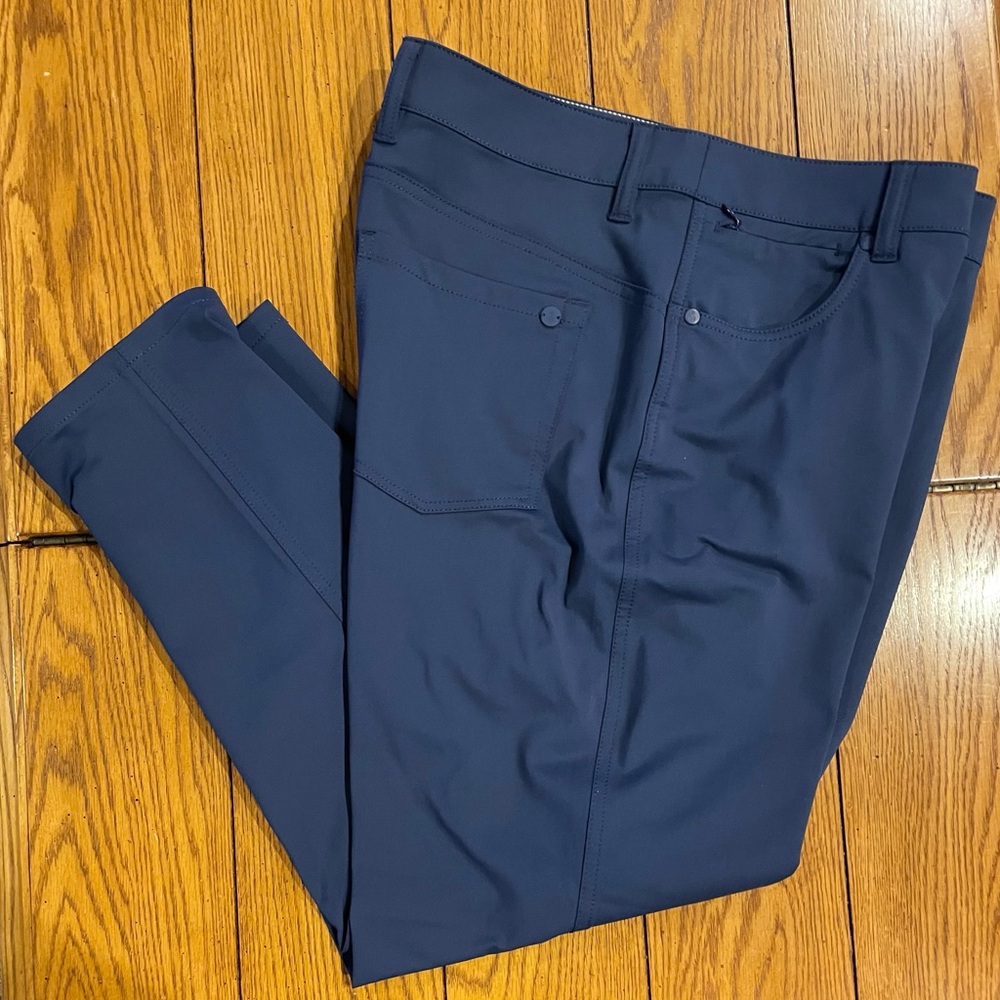 EUC Tommy Bahama women’s Island Zone, Kira Cay|CIty Pant, blue, size 12/26.5